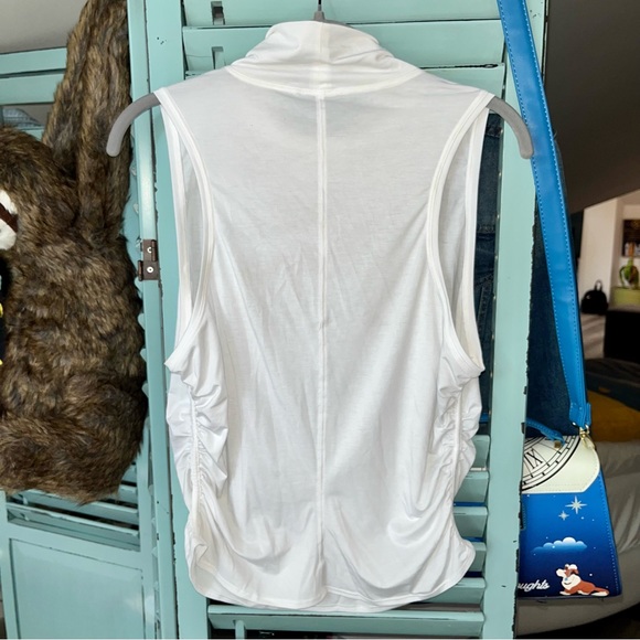 LULULEMON ATHLETICA See The Horizon Tank Turtleneck Rushed Sides Sheer Crop - Picture 7 of 7